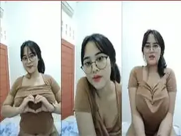 Live Remes Cewek Tobrut Acha dari Luar Baju Horny poster